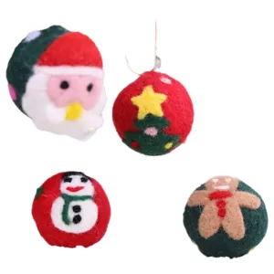 Set di ornamenti sospesi in feltro di lana natalizia, simpatico Babbo Natale pupazzo di neve.