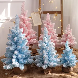 Mini bevlokte kerstboom set, roze en blauwe tafeldecoratie kerstversiering met jute basis.