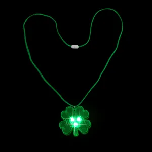 LED leuchtende vierblättrige Kleeblatt Halskette grün Anhänger Party Schmuck St. Patrick
