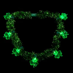 St. Patrick's Tag leuchtende grüne Kleeblatt Lametta Kette mit 7 Lichtern und Batteriebox.