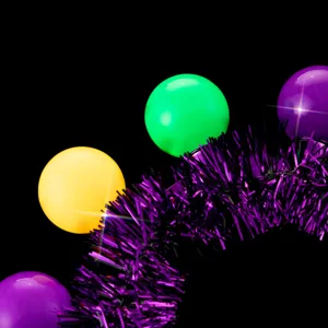 LED beleuchteter Festival Haarreif mit bunten Kugeln und lila Lametta Details.