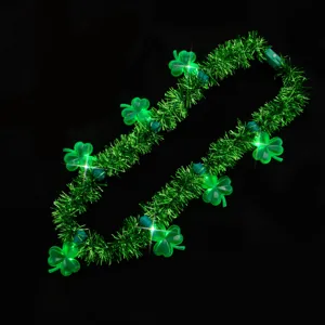 St. Patricks Day LED leuchtende Kleeblatt Tinsel Halskette Party Kostuem Zubehoer.