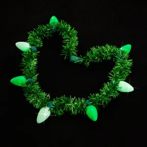 Collier lumineux en guirlande verte pour la Saint-Patrick décoration de fête clignotante