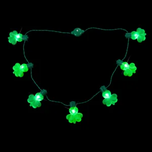 St. Patrick's Day leuchtende Kleeblatt Halskette LED beleuchteter Anhänger Party Schmuck