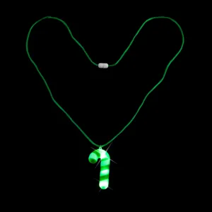 Weihnachten LED leuchtender Zuckerstange Anhänger Halskette, grünes Band Party Detailansicht.