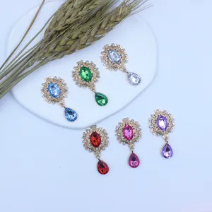 Alloy flower tray rhinestone jewelry accessory detail, oval pendant DIY craft material.