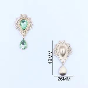 Goudkleurige legering acryl druppel groene kristal hanger sieraden accessoire 48x26mm
