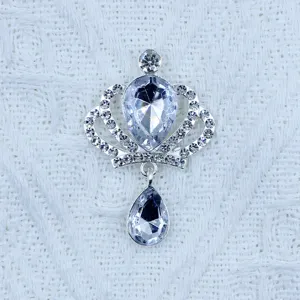 Close-up detail of the sparkling alloy crown rhinestone pendant, perfect for DIY crafts and decor.