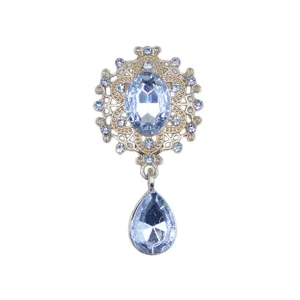 Alloy rhinestone brooch component, gold tone vintage flower shaped crystal jewelry accessory.