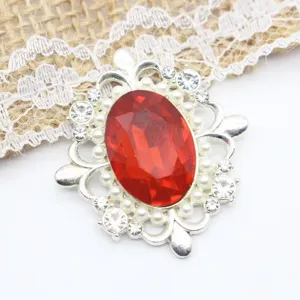 Exquise broche en alliage avec strass rouge et perles pour accessoire de bricolage
