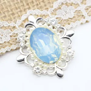 Vue détaillée de l'accessoire de vêtement DIY en alliage perle strass opale ovale 30x33mm.
