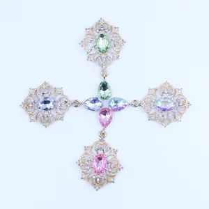 Legering Goud Basis Strass Druppel Bloem Hanger DIY Kleding Accessoire 49x28mm Nieuw