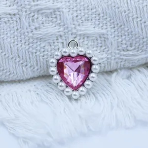 18mm alloy heart pink crystal rhinestone pendant faux pearl border diy jewelry detail