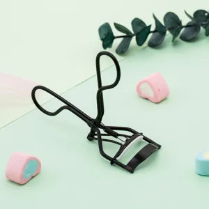 Schwarze partielle Wimpernzange Make-up Werkzeug mit Silikonkissen für die Augenpflege.