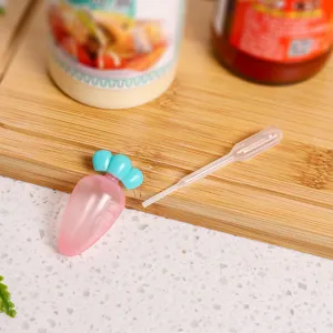 Mini tragbare Soßenflasche mit Tropfer, süße Karottenform Plastik Behälter für Ketchup Salat.