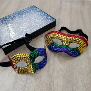Masque de bal en strass coloré demi-visage loup pour fête Halloween et carnaval