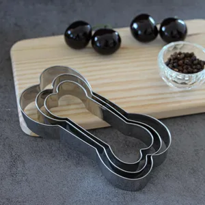 Set di tagliabiscotti a forma di osso in acciaio inox per cottura fai da te dolci.