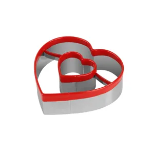 Heart-shaped cookie cutters set with red PVC protective edges for baking and DIY crafts.