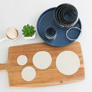 Stainless steel round scalloped pastry and dumpling wrapper cutter mold 6-piece baking set