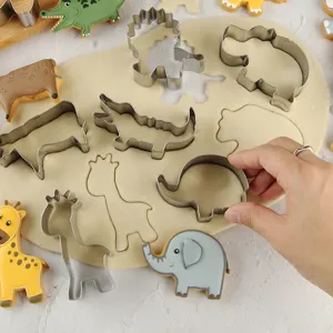 Animal cookie cutter set, stainless steel baking molds for cute animal shaped cookies.