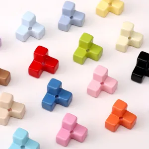 Perles carrees peintes en acrylique colore pour bijoux DIY colliers chaines de telephone