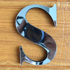 Lettera S adesivo murale specchio acrilico, superficie riflettente decorazione casa.