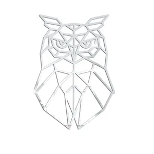 Nahaufnahme des geometrischen Eulen Acryl Spiegel Aufklebers mit reflektierender Oberfläche.