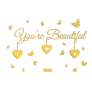Adesivo murale in acrilico dorato You're Beautiful cuori farfalle decorazione cameretta