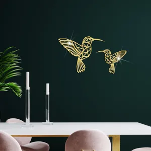 Goldene geometrische Kolibri Acryl Spiegel Wandaufkleber Detailansicht für moderne Inneneinrichtung.