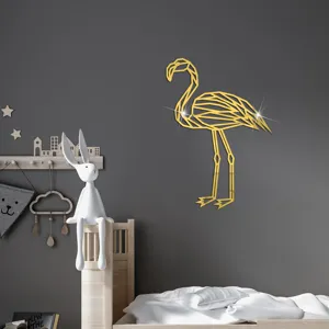 Goldene geometrische Flamingo Acryl Spiegel Wandaufkleber für moderne Heimdekoration.