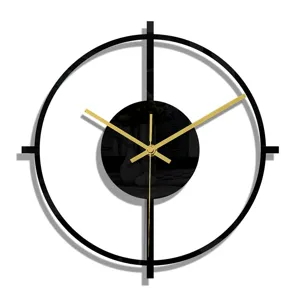 Horloge murale moderne et minimaliste en acrylique noir avec aiguilles dorées pour déco
