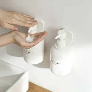 Supporto da parete minimalista per dispenser di sapone da bagno shampoo e bagnoschiuma.