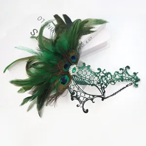 Elegante grüne Pfauenfedern Spitzen Maske mit Strass für Party Ball Karneval.