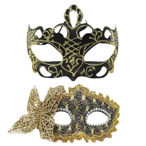 Ensemble de masques de bal masqué, couronne dorée noire et masque papillon pour fête.