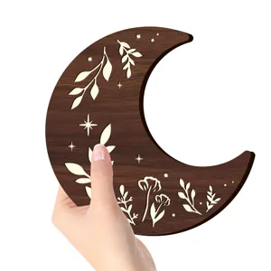 Decorazione murale mezza luna in legno stile bohémien nordico intagliato con fiori e stelle