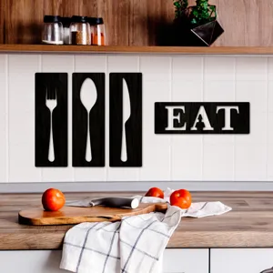 Décoration murale de cuisine en bois 3D avec fourchette, cuillère, couteau et panneau EAT de détail.