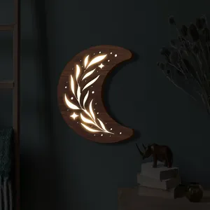 Lampada da parete led in legno con luna, luce notturna stile boho per decorazione casa.