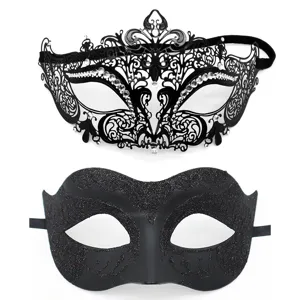 Ensemble de masques de bal venicien en metal avec strass et loup noir paillete elegant.
