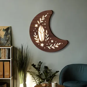 Luce notturna da parete in legno boho con design LED cristallo per accogliente decorazione domestica.