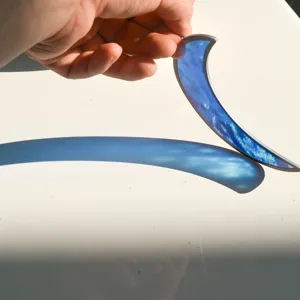 Acchiappasole luna crescente blu in acrilico per sospensione finestra con bellissimo effetto luce.