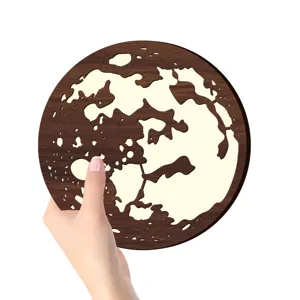 Decorazione murale luna in legno luce notturna LED dettaglio, stile bohémien nordico.