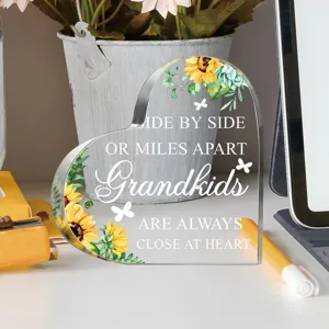 Transparante acryl hart plaquette met zonnebloem print en lieve quote voor grootouders.