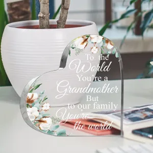 Desktop 3D acryl hart ornament met UV geprint bloemendesign en warme familiecitaat display.
