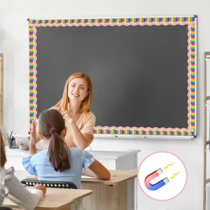 Bordo per bacheca magnetico a matita colorata decorazione per lavagna scolastica dettaglio.