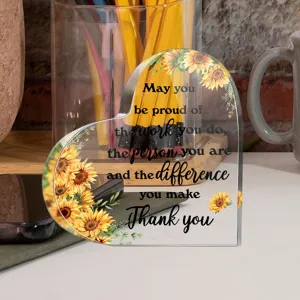 Transparant acryl hart bordje met zonnebloem print en inspirerende quote voor bureau.