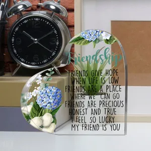 Transparant acryl hart bureauplaatje met bloemen UV-print en vriendschapscitaat voor thuis.