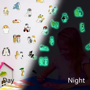 Stickers muraux chat mignon phosphorescents, autocollants lumineux pour chambre d'enfant.
