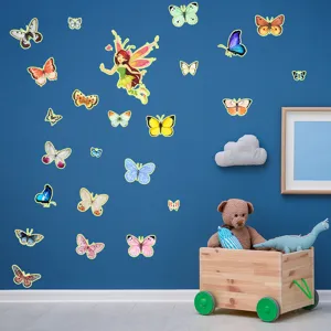 Autocollants muraux papillons et fées colorés lumineux pour la décoration de chambre d'enfant.