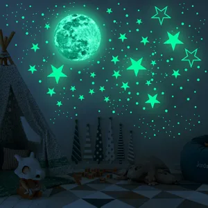 Detail autocollants muraux lune et etoiles lumineuses, decoration phosphorescente PVC.