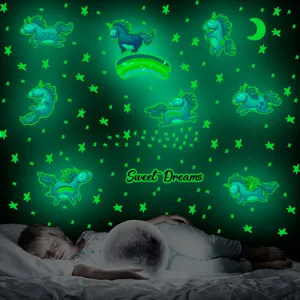 Stickers murali unicorno luminescenti per camera da letto bambini stelle e luna fluorescenti